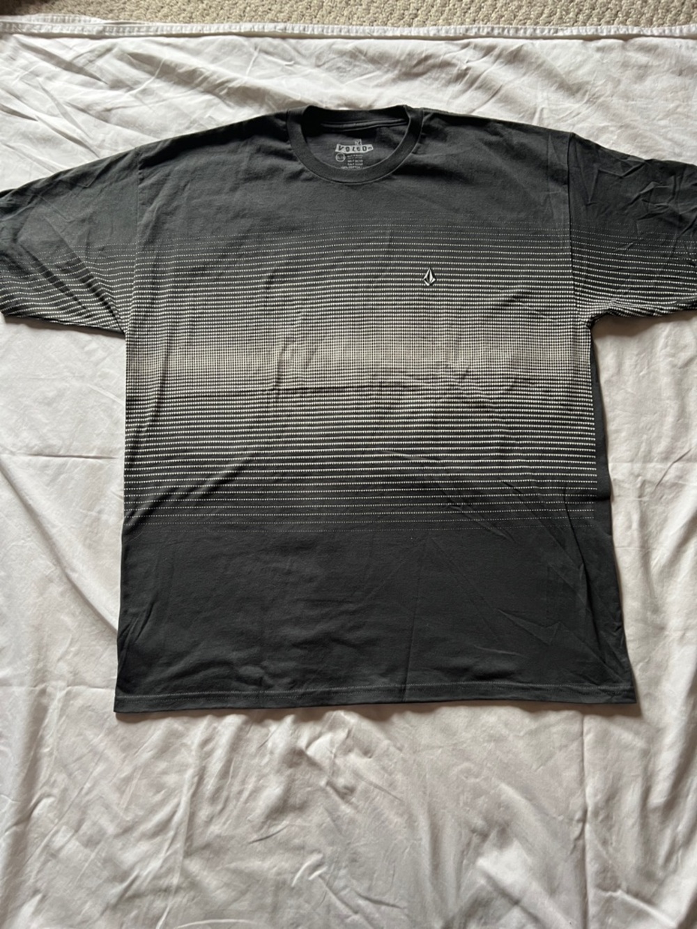 Volcom striped grey t-shirt. Sz. XL good cond.